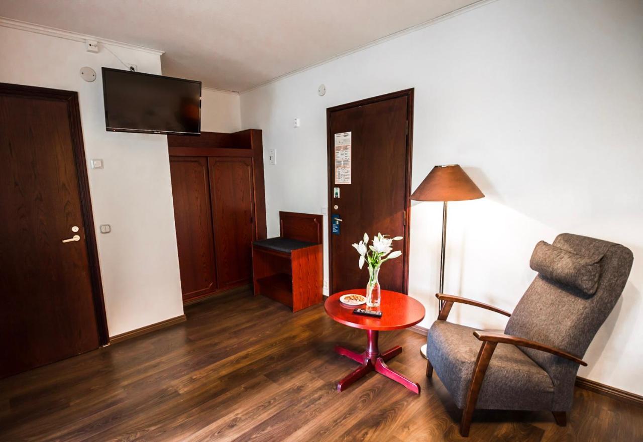 Hotel Laennentie Uusikaupunki Exteriér fotografie